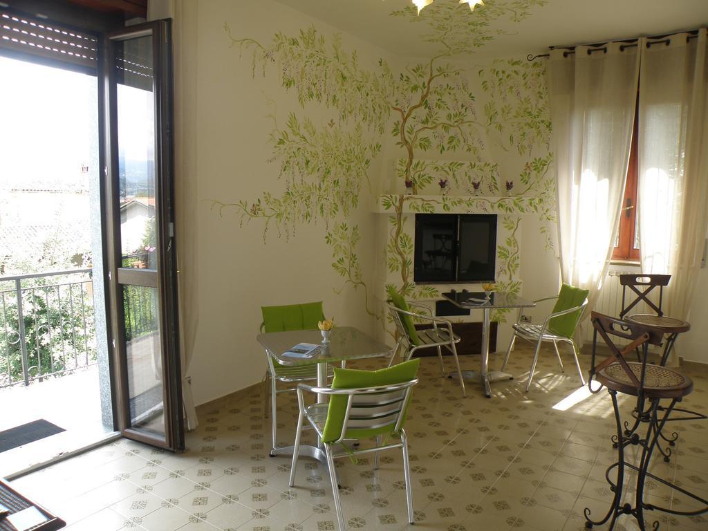 B&B Villa Mirella Casnate Con Bernate Bagian luar foto