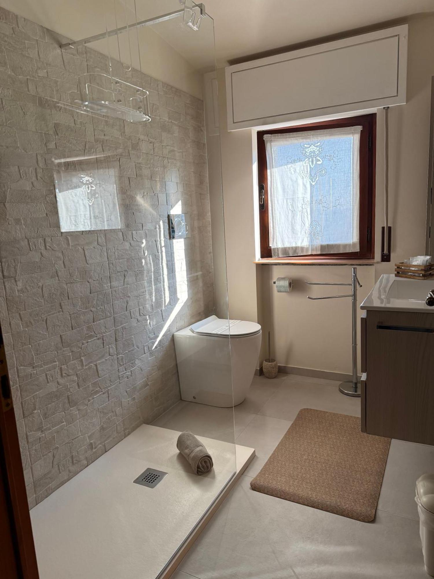 B&B Villa Mirella Casnate Con Bernate Bagian luar foto