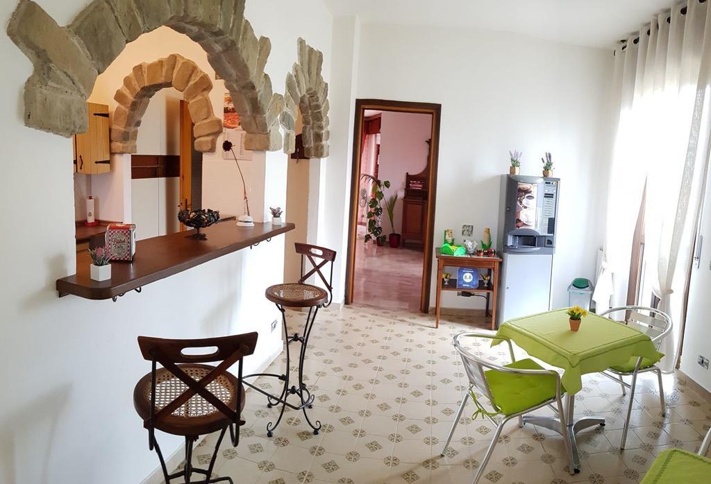 B&B Villa Mirella Casnate Con Bernate Bagian luar foto