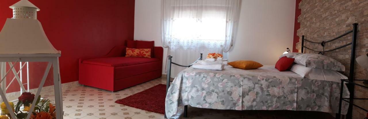 B&B Villa Mirella Casnate Con Bernate Bagian luar foto